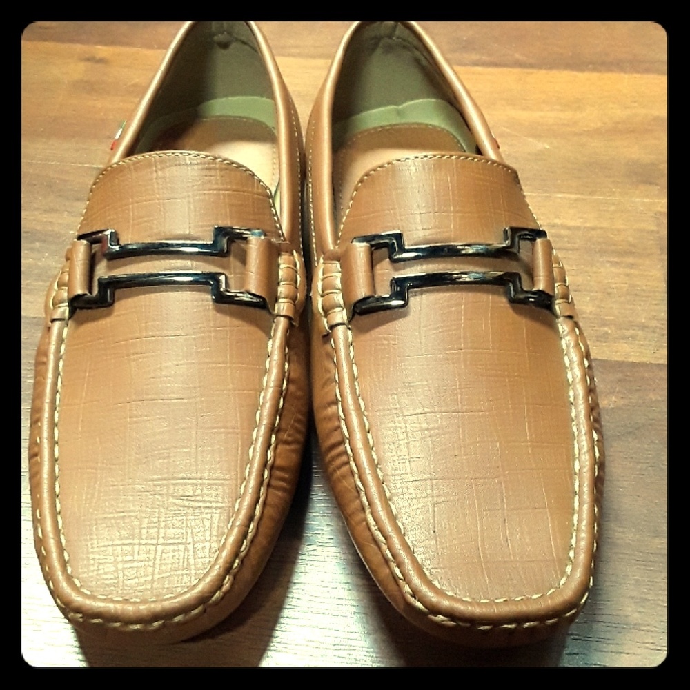 Shoes - Picture 4 of 4
